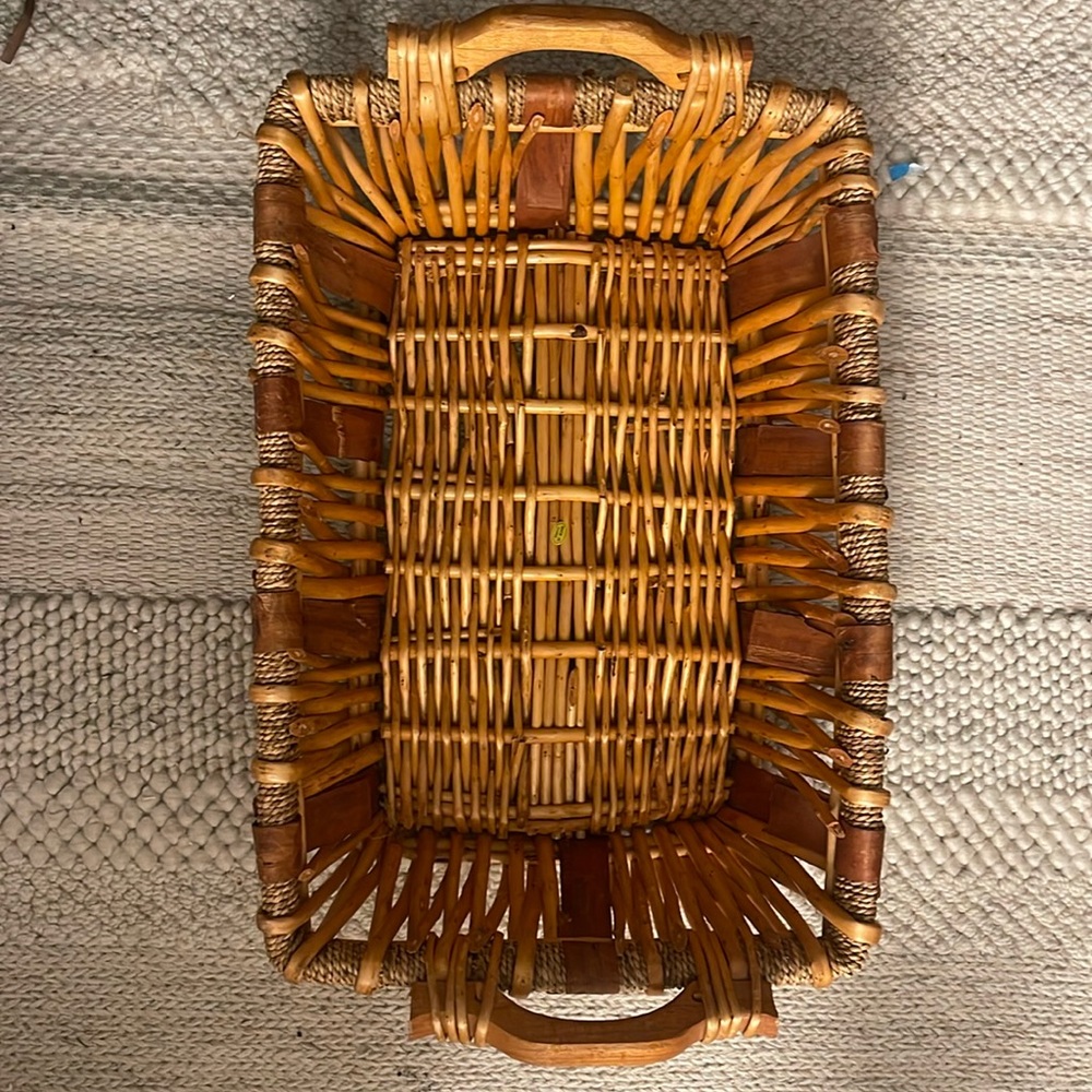Rectangular Basket - Picture 2 of 7